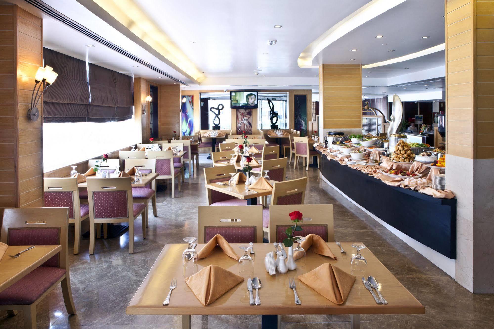 Landmark Riqqa Hotel Dubai Ngoại thất bức ảnh